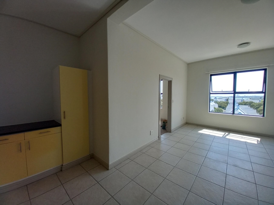 To Let 2 Bedroom Property for Rent in Royal Ascot Western Cape